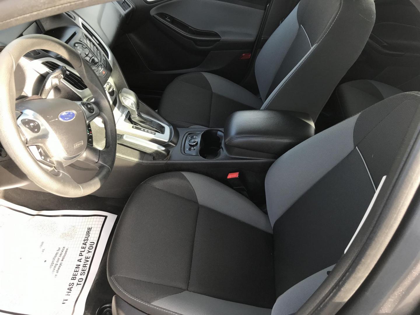 2013 Gray /Gray Ford Focus SE Hatch (1FADP3K28DL) with an 2.0L L4 DOHC 16V engine, Automatic transmission, located at 577 Chester Pike, Prospect Park, PA, 19076, (610) 237-1015, 39.886154, -75.302338 - Photo#10