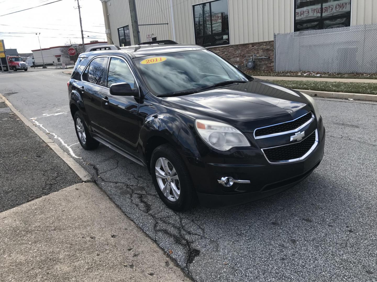 2011 Black /Black Chevrolet Equinox 2LT AWD (2CNFLNEC7B6) with an 2.4L L4 DOHC 16V engine, 6-Speed Automatic transmission, located at 577 Chester Pike, Prospect Park, PA, 19076, (610) 237-1015, 39.886154, -75.302338 - Photo#3