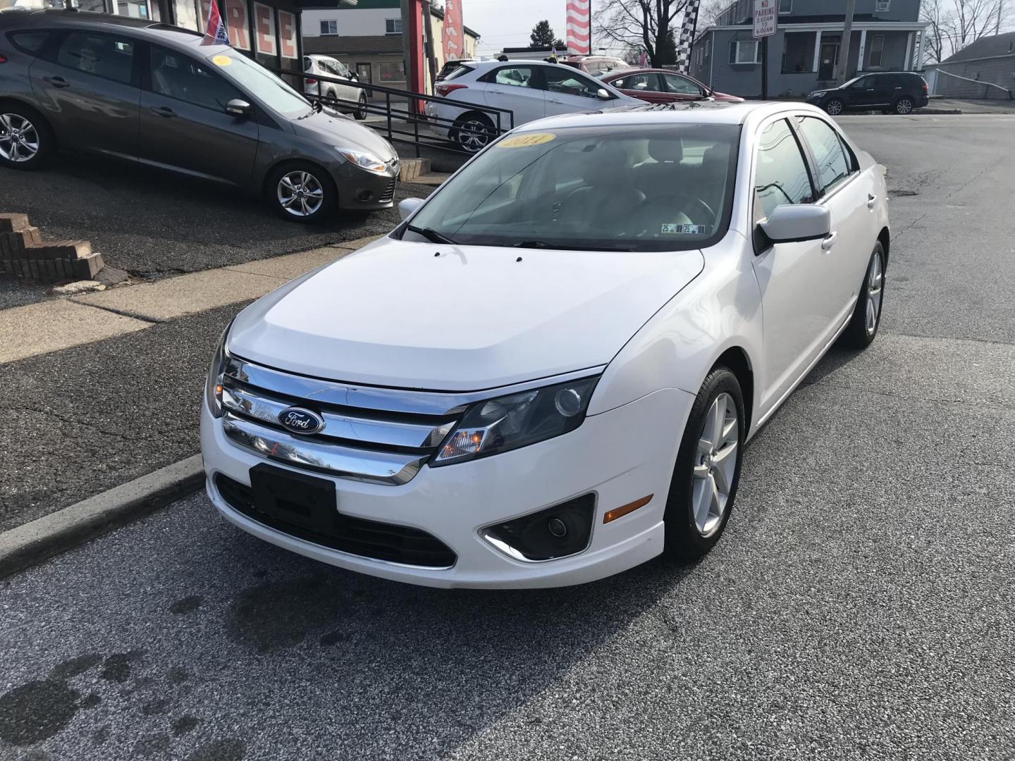 2011 White /Tan Ford Fusion I4 SEL (3FAHP0JA8BR) with an 2.5L L4 DOHC 16V engine, Automatic transmission, located at 577 Chester Pike, Prospect Park, PA, 19076, (610) 237-1015, 39.886154, -75.302338 - 2011 Ford Fusion SEL: Only 116k miles, sunroof, new PA inspection, SUPER CLEAN, runs LIKE NEW! This vehicle comes inspected and has been given a bumper to bumper safety check. It is very clean, reliable, and well maintained. We offer a unique pay plan that is known for being the easiest and faste - Photo#3