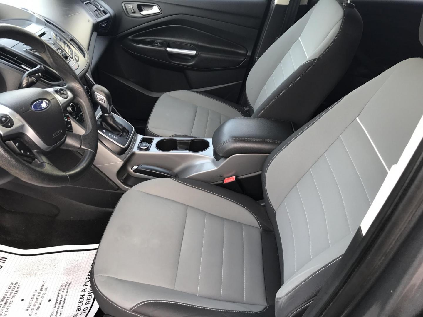 2013 Gray /Gray Ford Escape SE (1FMCU0GX3DU) with an 1.6L L4 DOHC 16V engine, 6-Speed Automatic transmission, located at 577 Chester Pike, Prospect Park, PA, 19076, (610) 237-1015, 39.886154, -75.302338 - Photo#9