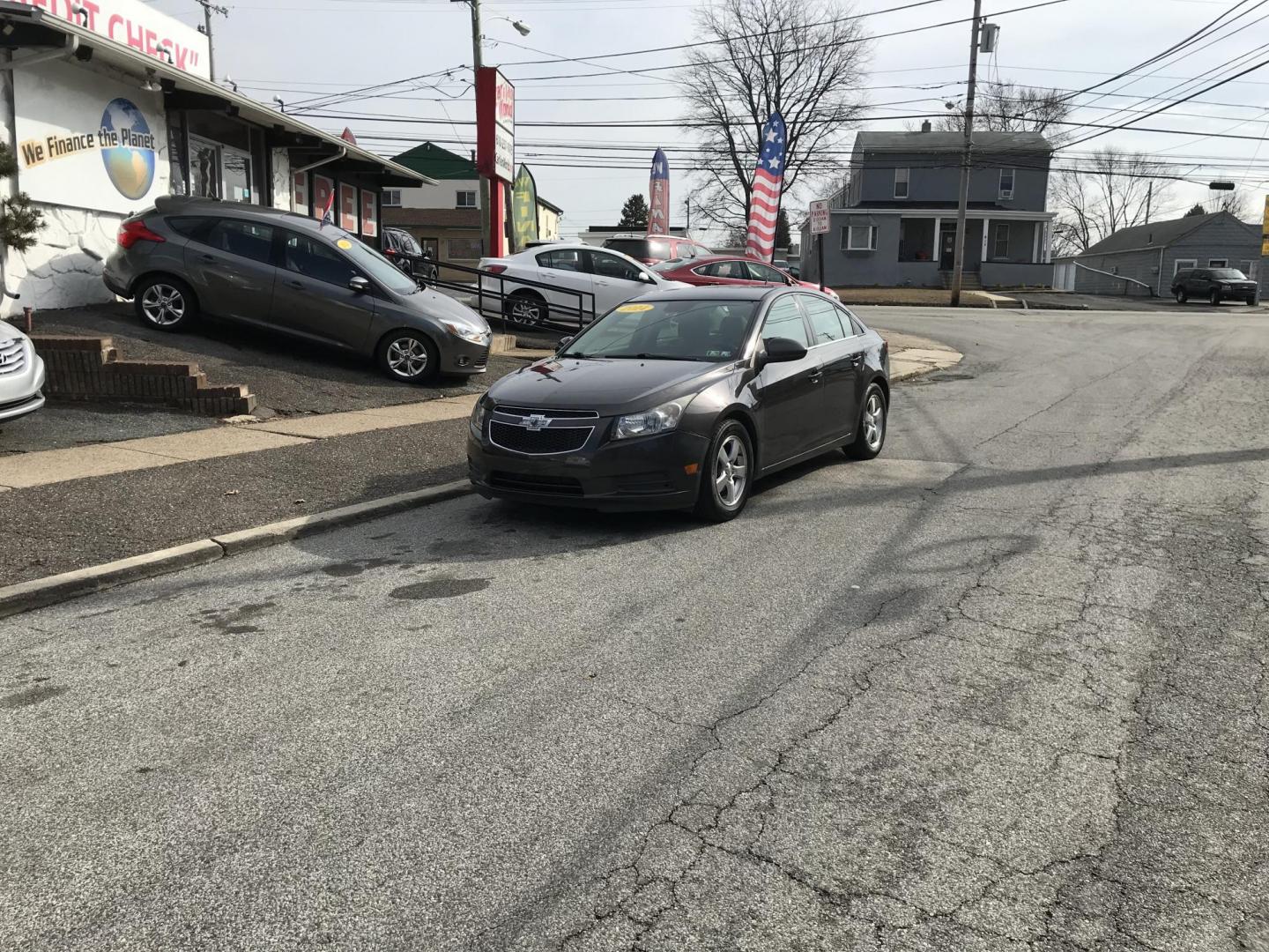 2014 Gray /Black Chevrolet Cruze 1LT Auto (1G1PC5SB7E7) with an 1.4L L4 DOHC 16V TURBO engine, 6-Speed Automatic transmission, located at 577 Chester Pike, Prospect Park, PA, 19076, (610) 237-1015, 39.886154, -75.302338 - 2014 Chevrolet Cruze LT: Only 126k miles, great on gas, new PA inspection, runs LIKE NEW! This vehicle comes inspected and has been given a bumper to bumper safety check. It is very clean, reliable, and well maintained. We offer a unique pay plan that is known for being the easiest and fastest fi - Photo#4