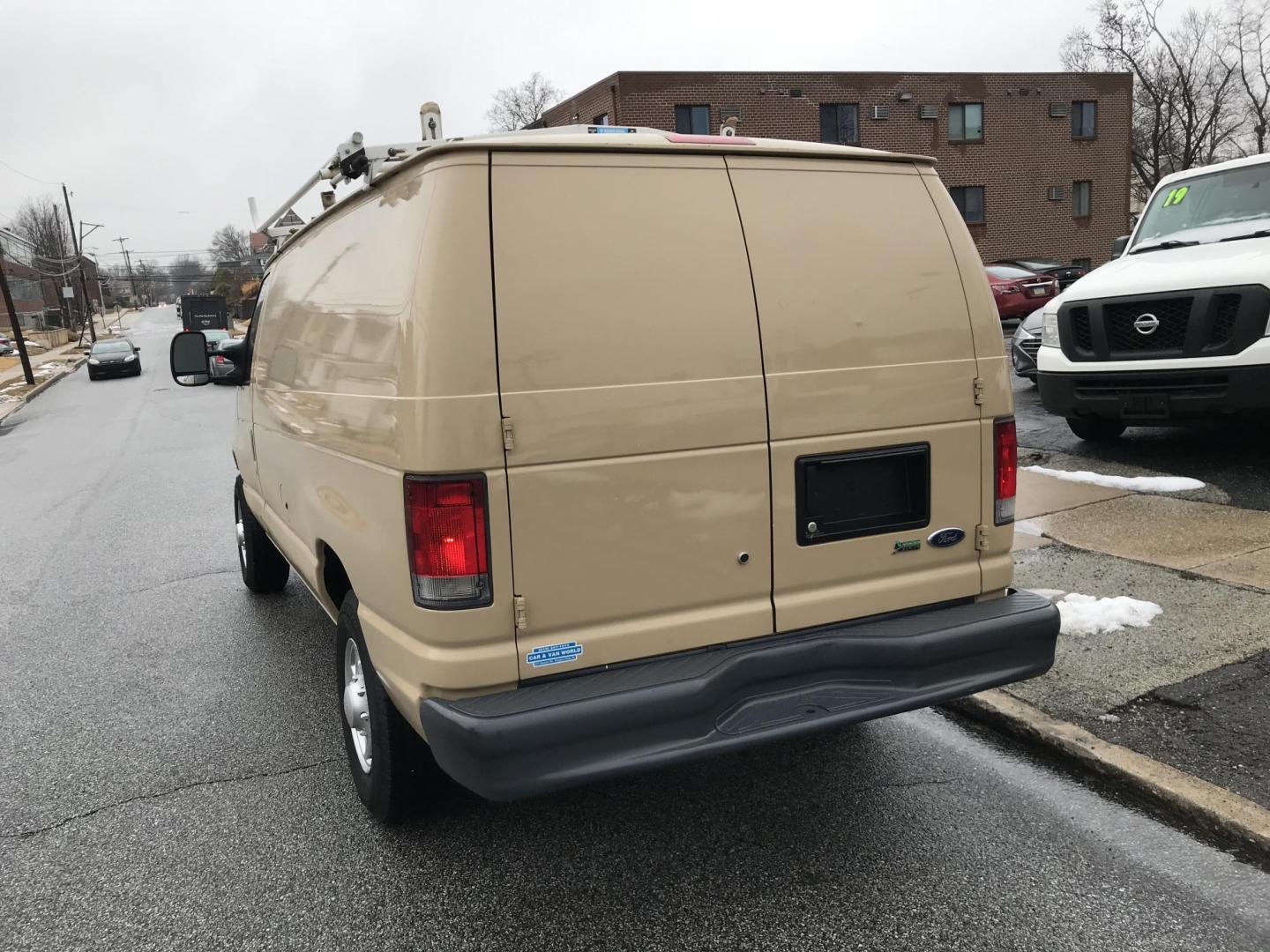 2014 Ford E-Series Van E-250 (1FTNE2EW9ED) with an 4.6L V8 SOHC 16V engine, 4-Speed Automatic transmission, located at 577 Chester Pike, Prospect Park, PA, 19076, (610) 237-1015, 39.886154, -75.302338 - Photo#5