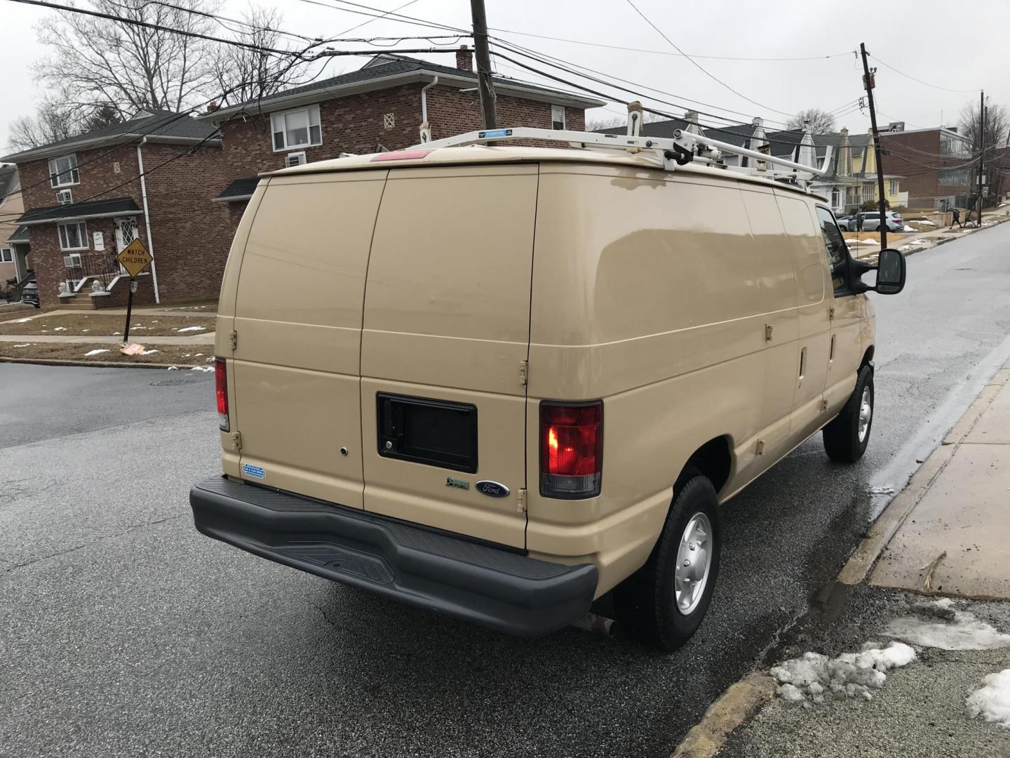 2014 Ford E-Series Van E-250 (1FTNE2EW9ED) with an 4.6L V8 SOHC 16V engine, 4-Speed Automatic transmission, located at 577 Chester Pike, Prospect Park, PA, 19076, (610) 237-1015, 39.886154, -75.302338 - Photo#6